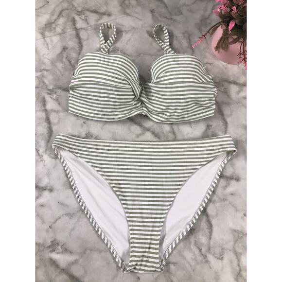 H&M Women's Size 10 Two Piece Bathing Swim Suit Swimsuit Bikini Lightly Padded - Picture 1 of 8